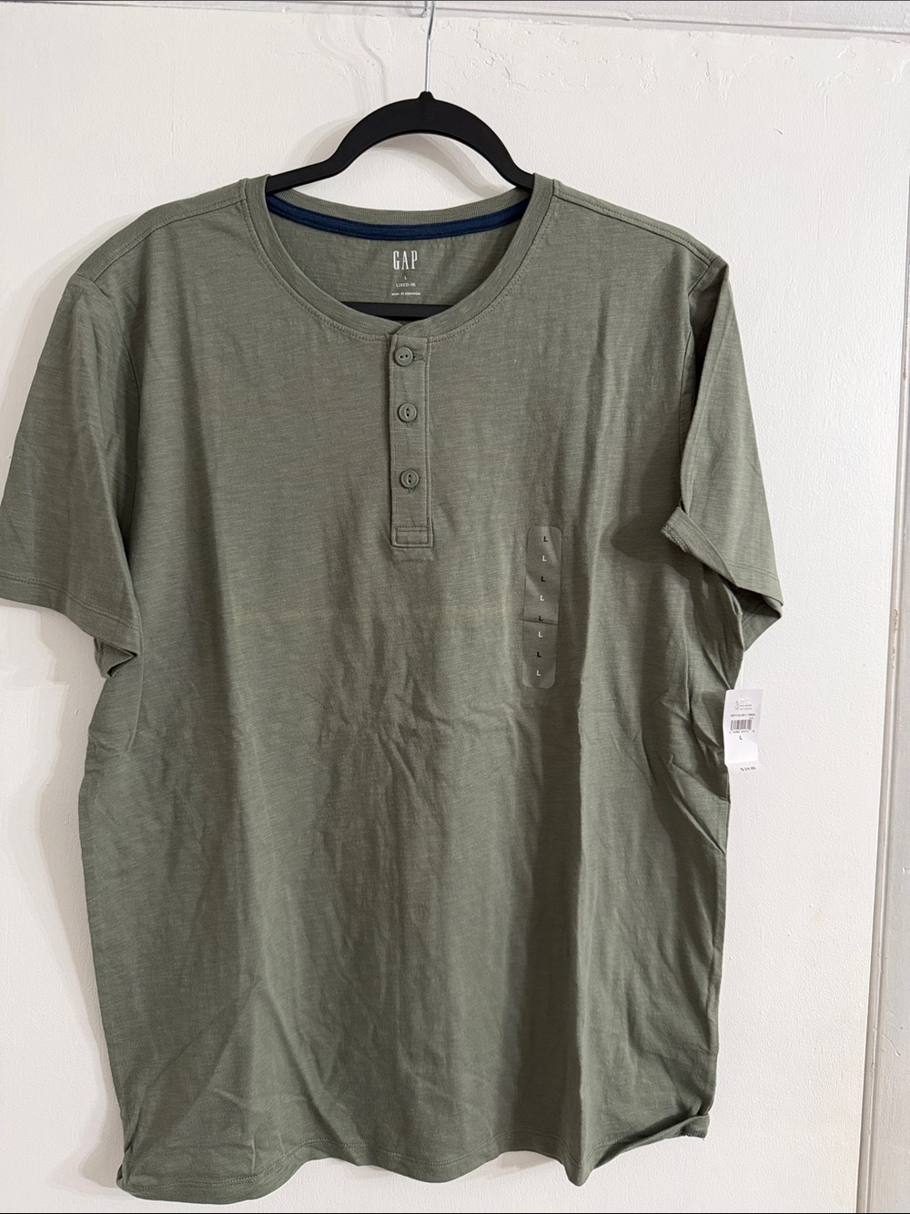 GAP Men's Olive Henley Short Sleeve Shirt